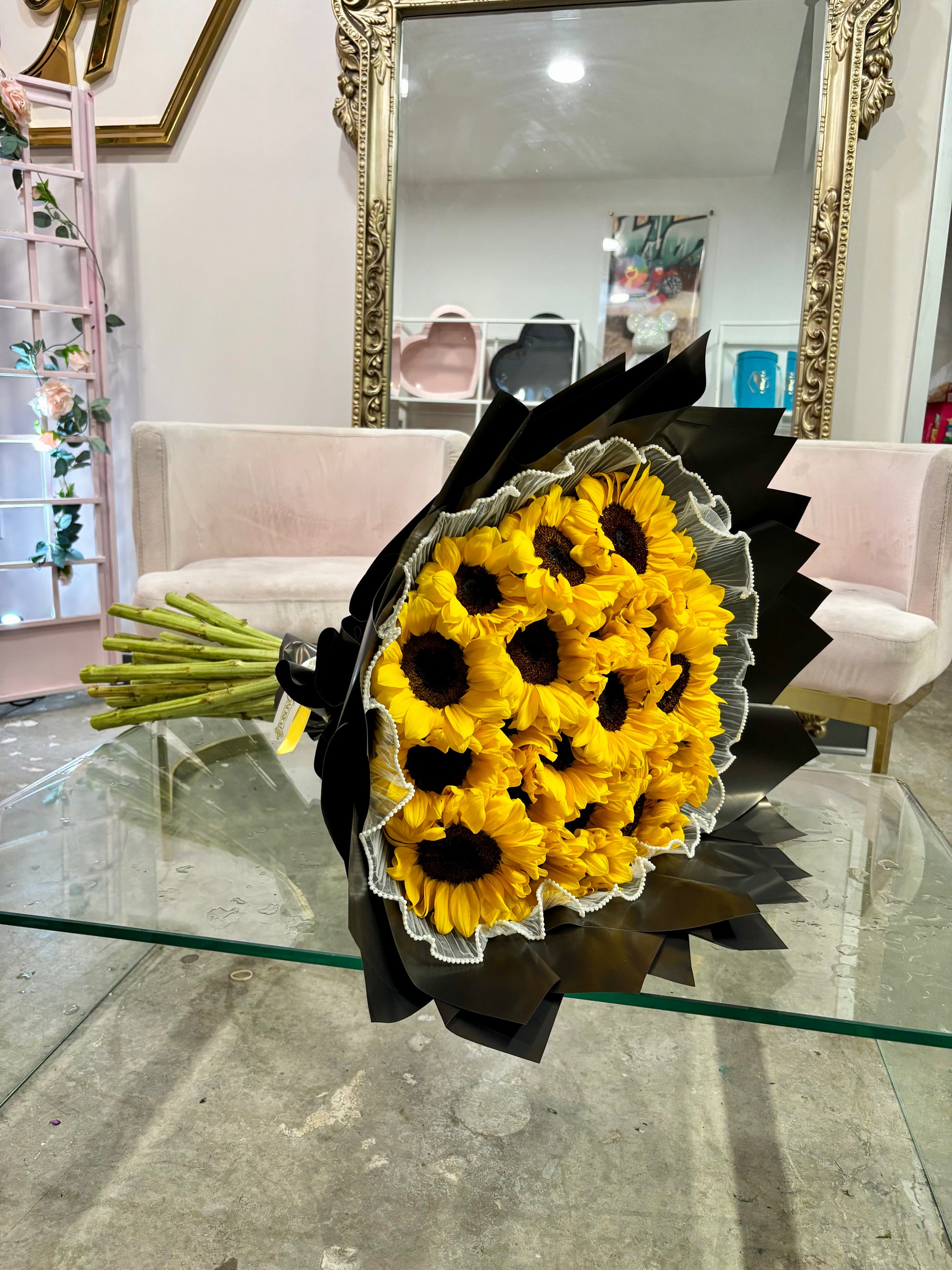 Luxury Long-Stem Sunflower Bouquet